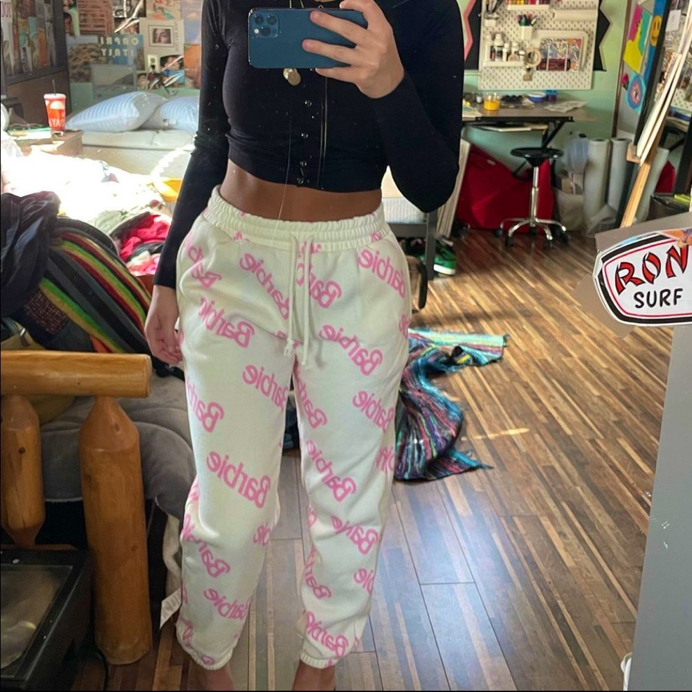 barbie joggers forever 21